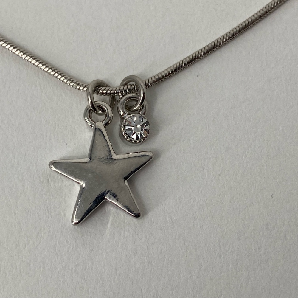 Graziano Silver Tone Star Pendant With Crystal Charm Necklace 16”-19” chain leng